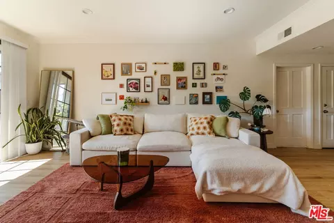 10336 Almayo Ave #203, Los Angeles, CA 90064