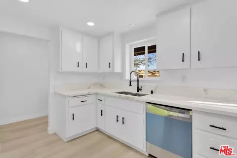 21360 Klamath Rd, Apple Valley, CA 92308 photo 13