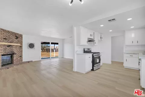 21360 Klamath Rd, Apple Valley, CA 92308 photo 11