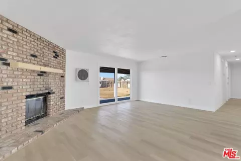 21360 Klamath Rd, Apple Valley, CA 92308 photo 9
