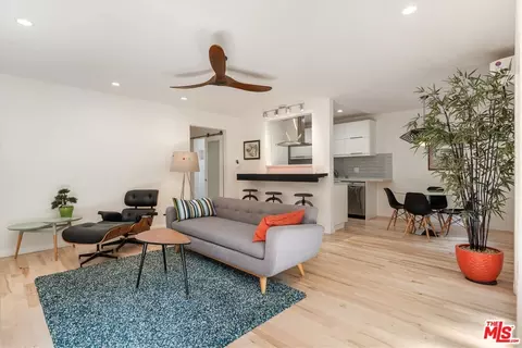 2921 10th St #3, Santa Monica, CA 90405