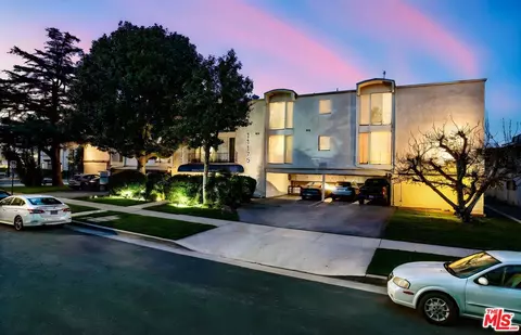 11175 Huston St, North Hollywood, CA 91601