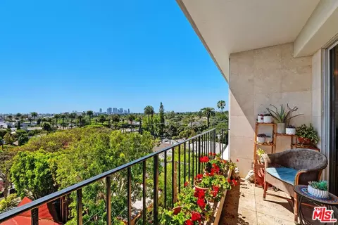 818 N Doheny Dr #606, West Hollywood, CA 90069
