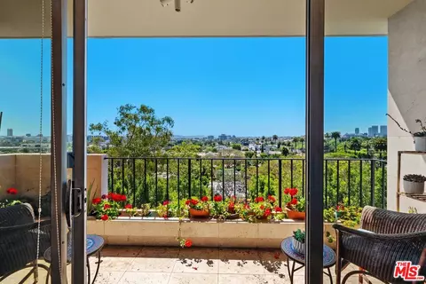 818 N Doheny Dr #606, West Hollywood, CA 90069