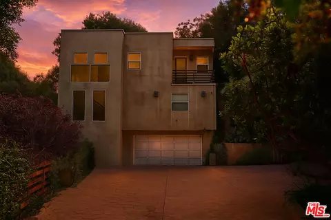 7024 Treasure Trl, Los Angeles, CA 90068