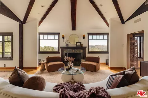 1273 Fernwood Pacific Dr, Topanga, CA 90290