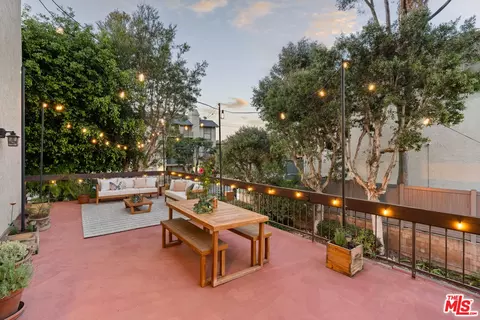 8180 Manitoba St #102, Playa Del Rey, CA 90293