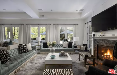 1600 Clear View Dr, Beverly Hills, CA 90210