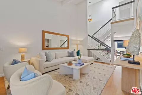 5008 Timberlake Ter, Culver City, CA 90230