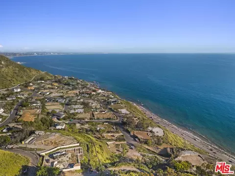 20541 Roca Chica Dr, Malibu, CA 90265