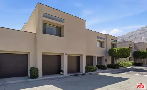 891 Village Sq, Palm Springs, CA 92262