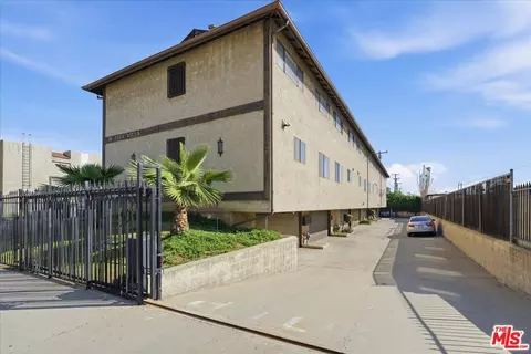 18 Park St #6, Alhambra, CA 91801