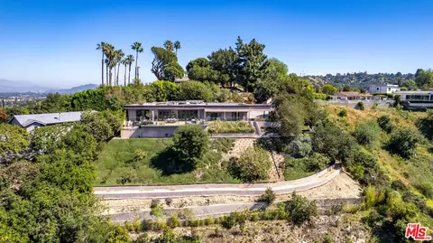 4039 Cody Rd, Sherman Oaks, CA 91403