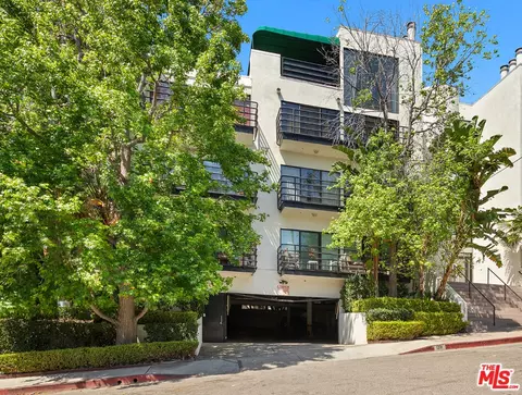 1201 Larrabee St #206, West Hollywood, CA 90069