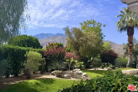 2001 E Camino Parocela #L81, Palm Springs, CA 92264