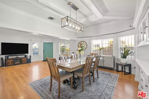 1558 N Kenmore Ave, Los Angeles, CA 90027