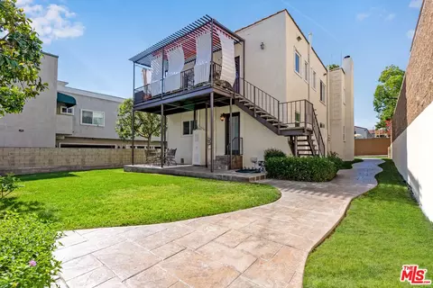 Exterior - 716 E San Jose Ave, Burbank, CA 91501 photo 1 of 1