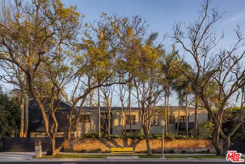 576 E Channel Rd, Santa Monica, CA 90402