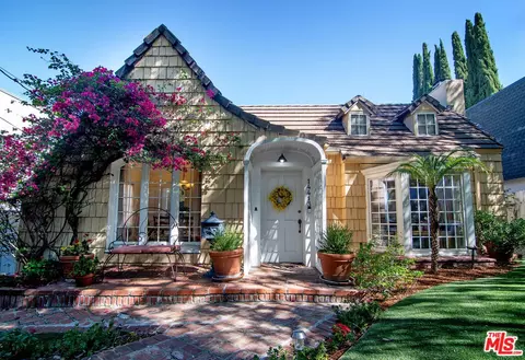 14413 Valley Vista Blvd, Sherman Oaks, CA 91423