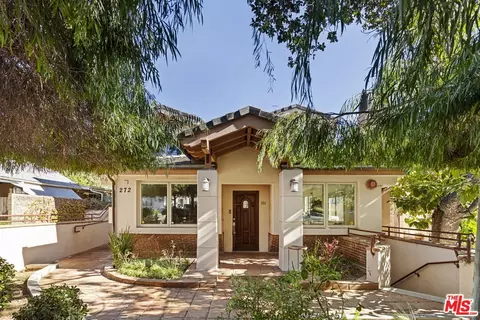 272 N Chester Ave #101, Pasadena, CA 91106