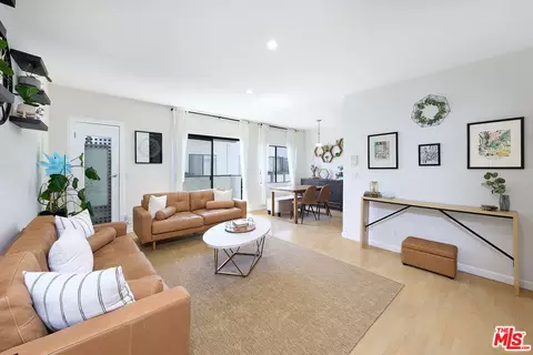 6250 Fulton Ave #205, Van Nuys, CA 91401