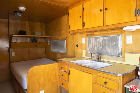 1304 Mile Square Rd, Joshua Tree, CA 92252 photo 24