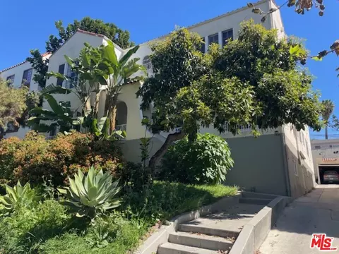 140 N Kenmore Ave, Los Angeles, CA 90004
