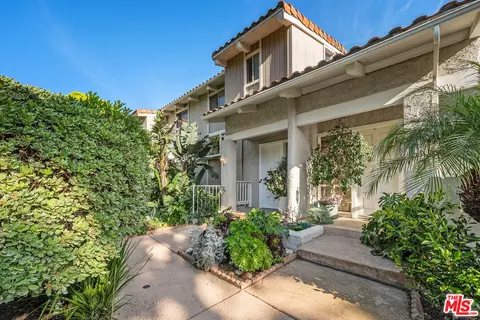 28378 Rey De Copas Ln, Malibu, CA 90265