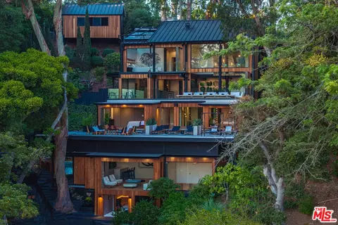 1509 Amalfi Dr, Pacific Palisades, CA 90272