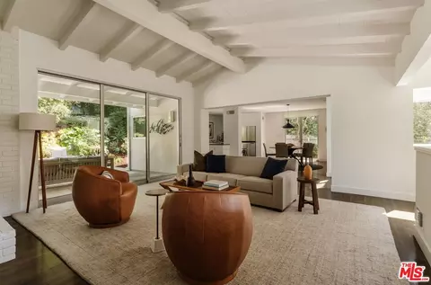 2300 Canyon Dr, Los Angeles, CA 90068