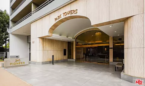 345 Pioneer Dr #902, Glendale, CA 91203