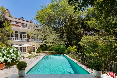 13127 Boca De Canon Ln, Los Angeles, CA 90049