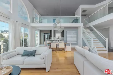11723 Goshen Ave #302, Los Angeles, CA 90049
