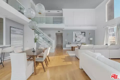 11723 Goshen Ave #302, Los Angeles, CA 90049