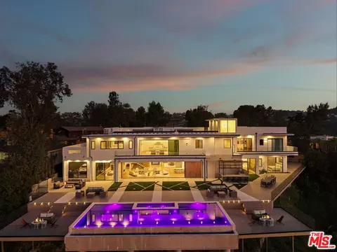 4125 Royal Crest Pl, Encino, CA 91436