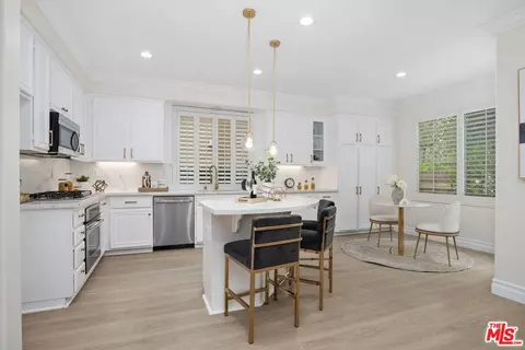 Kitchen - 17 Mount Vernon, Irvine, CA 92620 photo 1 of 4