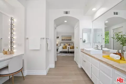 Entry Way - 17 Mount Vernon, Irvine, CA 92620 photo 2 of 2