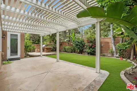 Exterior - 17 Mount Vernon, Irvine, CA 92620 photo 5 of 5