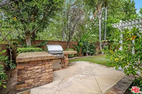 Exterior - 17 Mount Vernon, Irvine, CA 92620 photo 2 of 5