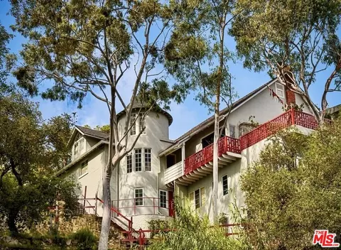2882 Belden Dr, Los Angeles, CA 90068