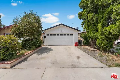 11477 Amboy Ave, San Fernando, CA 91340