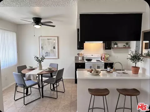 8649 Sunland Blvd #21, Sun Valley, CA 91352