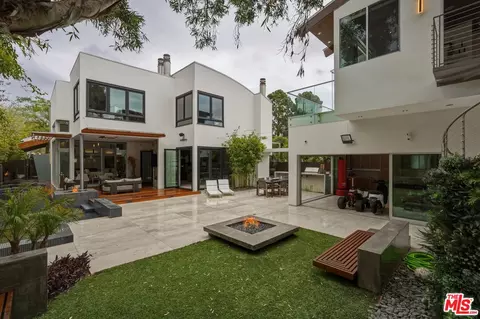 624 23rd St, Santa Monica, CA 90402