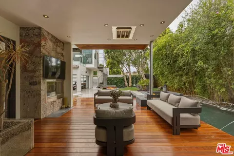 624 23rd St, Santa Monica, CA 90402