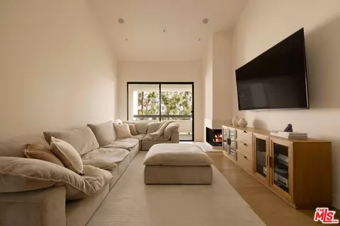 2132 Century Park Ln #407, Los Angeles, CA 90067