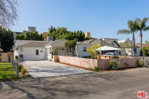 11322 Bessemer St, North Hollywood, CA 91606