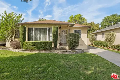 6123 Carson St, Lakewood, CA 90713