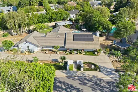 10940 Andora Ave, Chatsworth, CA 91311