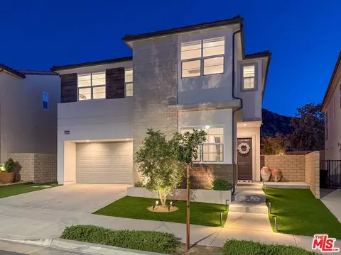 19254 Blackthorn Dr, Canyon Country, CA 91351