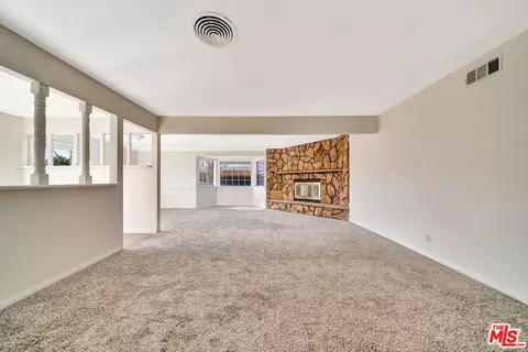 Living - 38453 3rd St, Palmdale, CA 93550 photo 2 of 5